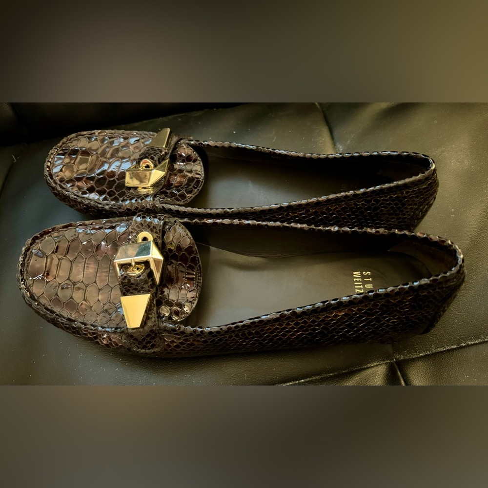 Stuart Weitzman crocodile leather loafers size 10